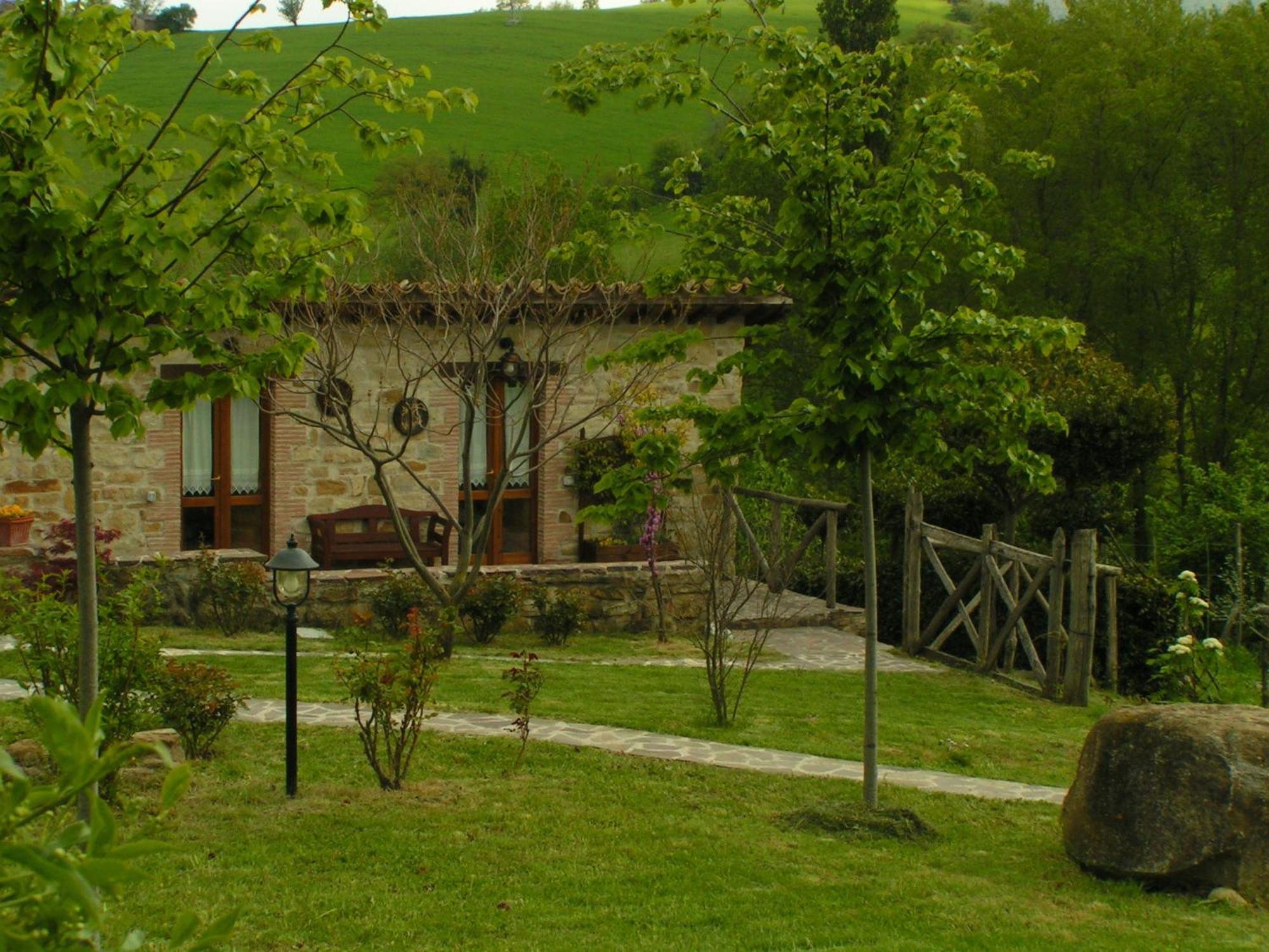 B&B Caselunghe Камерино Екстериор снимка