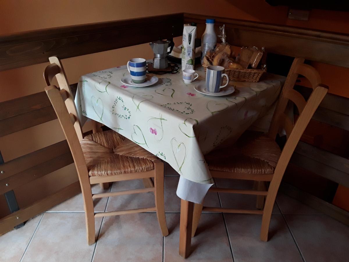 B&B Caselunghe Камерино Екстериор снимка